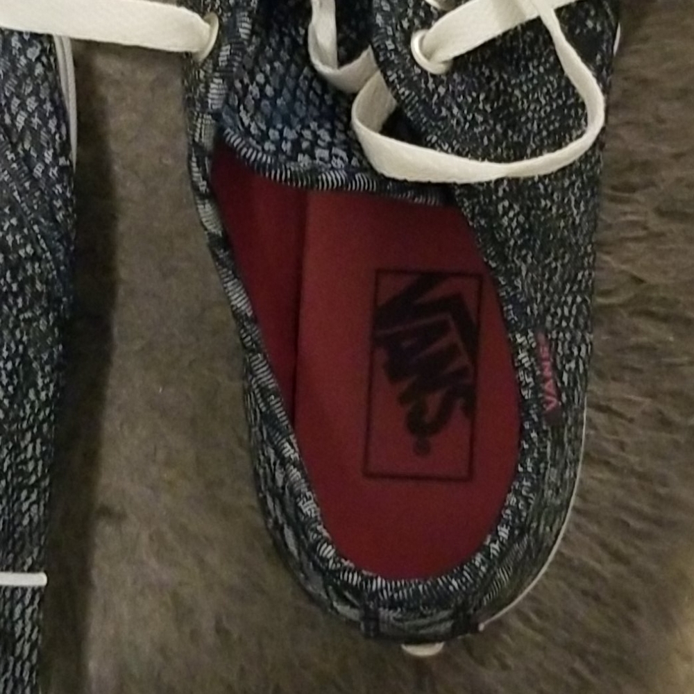 Vans - Picture 4 of 4